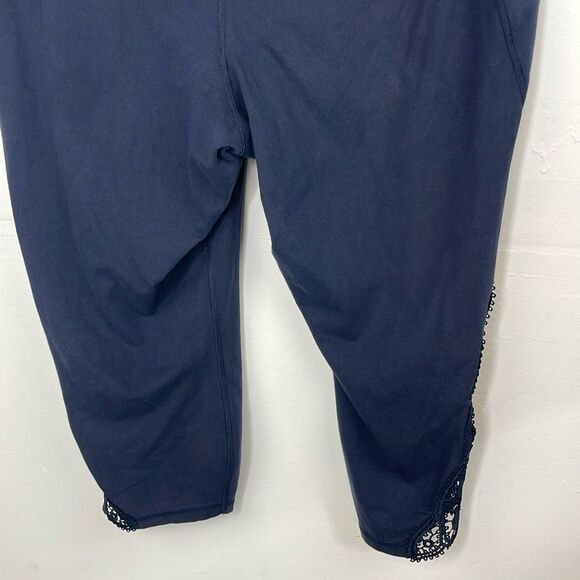 Lane Bryant Livi Leggings Crop Dark Blue Embroidered sides size 22/24 - Picture 7 of 15